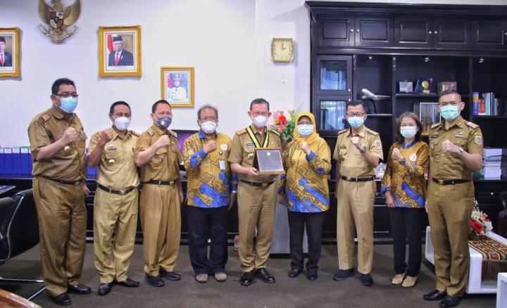 Dinilai Berkontribusi Luar Biasa dalam Penanganan Covid-19, Gubernur Arinal Raih Penghargaan Itera Adi Karsa Madya Tahun 2020 
